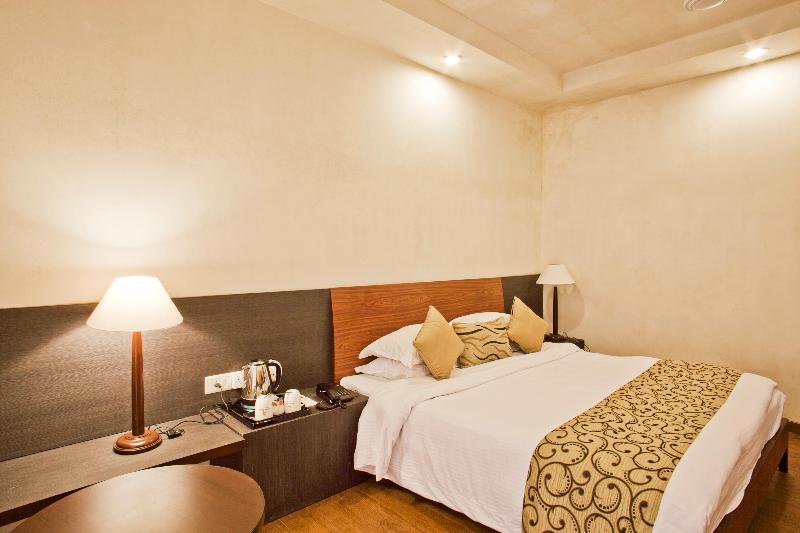 The Riverview Retreat Corbett By Leisure Hotels Garjia Exteriér fotografie