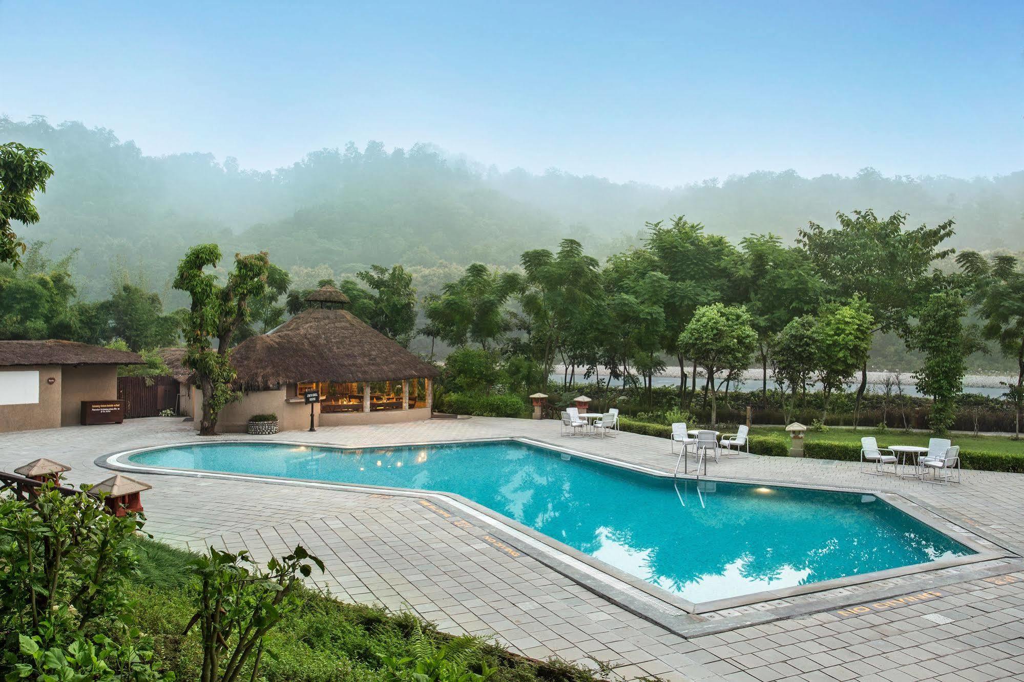 The Riverview Retreat Corbett By Leisure Hotels Garjia Exteriér fotografie
