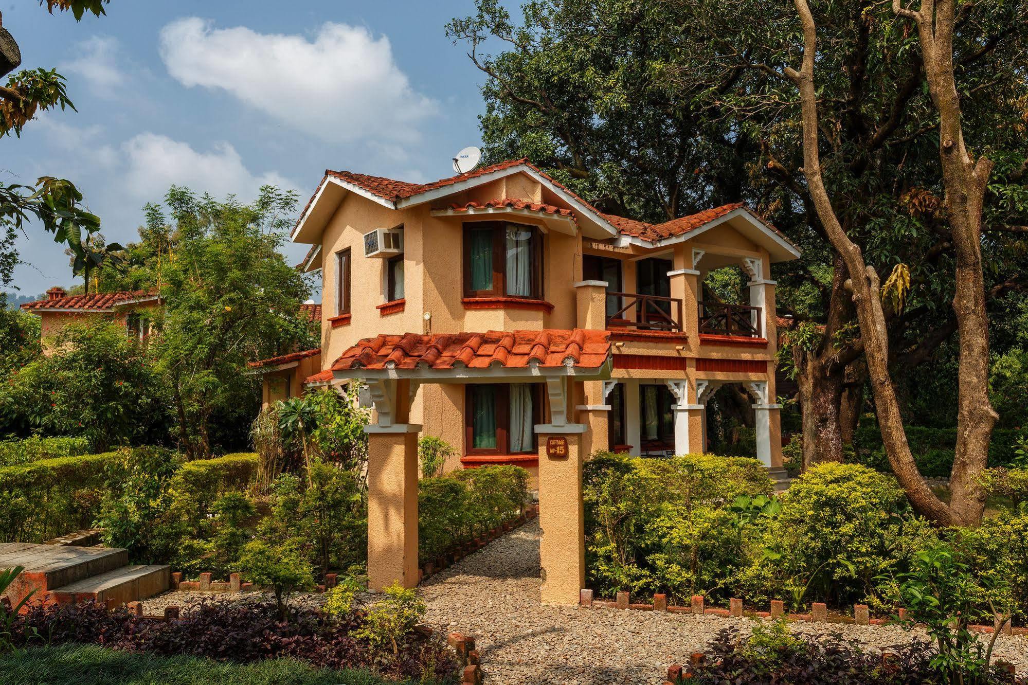 The Riverview Retreat Corbett By Leisure Hotels Garjia Exteriér fotografie